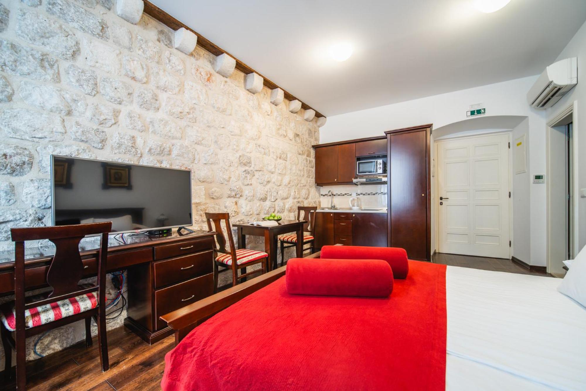Sunce Palace Apartments With Free Offsite Parking دوبروفينك المظهر الخارجي الصورة