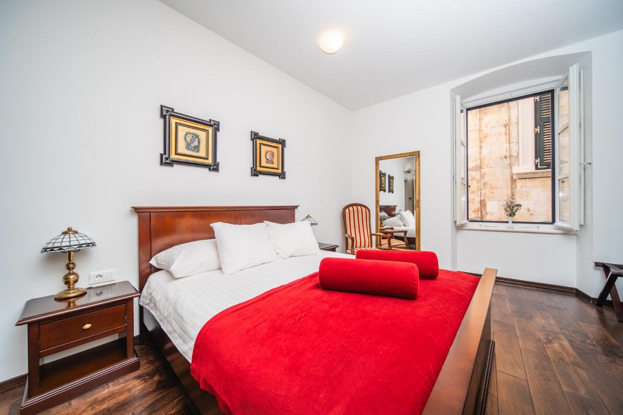 Sunce Palace Apartments With Free Offsite Parking دوبروفينك المظهر الخارجي الصورة